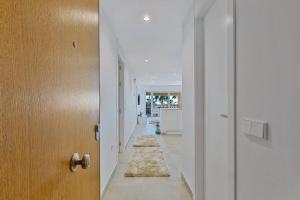 Panoramic ocean and city views