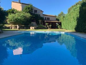 Spacious Villa with Pool and Fireplace