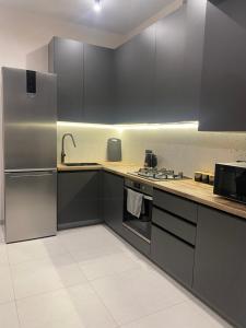 VIP Апартаменти Центр ЖК Яровиця Паркомісце