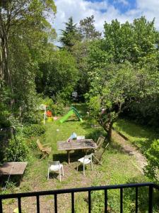 Maisons de vacances VILLA GUILHEMERY LES ANNEES 30 - Le jardin enchante : photos des chambres