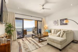 Cerritos Luxury Ocean Views & Resort Style Pool