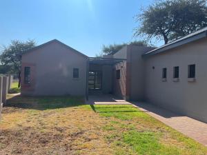 18 Kameeldoring Crescent, Kathu, Northern Cape, 8446