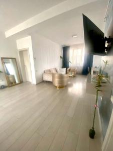 Petrov Penthouse