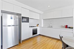 High Level 1 Bedroom Apartment in Paradise