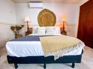 CASA LORE - 3BR Villa With Private Pool and Patio