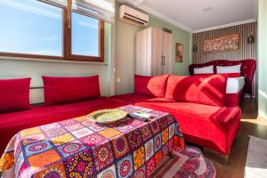 AYKA APART SUiTES OLD CITY