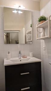 Appartements Appartement de charme au coeur d-Uzes : photos des chambres