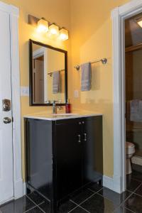 Bella Paradiso 11 King Bed Studio Walk to Downtown