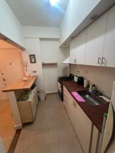 Check and Home - Aristobulo - 4 Huéspedes en Playa Chica con Terraza con Vista al Mar