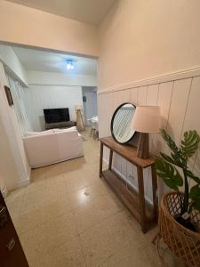 Check and Home - Aristobulo - 4 Huéspedes en Playa Chica con Terraza con Vista al Mar