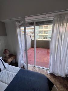 Check and Home - Aristobulo - 4 Huéspedes en Playa Chica con Terraza con Vista al Mar