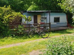 Campings L'Ermitage au sein d'un jardin foret pres de l'ocean : photos des chambres