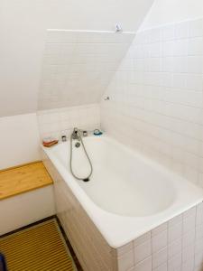 Maisons de vacances La maison des Hortensias Vic-Sur-Cere, 10 pers : photos des chambres