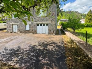 Maisons de vacances La maison des Hortensias Vic-Sur-Cere, 10 pers : photos des chambres