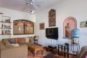 Villa de Tres Hermanas by Cabo Villas