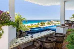 Villa Fiesta by Cabo Villas