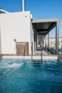 Nikkis Skylight Suite