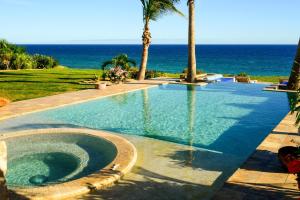 Villa Piedra Blanca by Cabo Villas