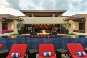 Villa Tranquilidad 7BR by Cabo Villas