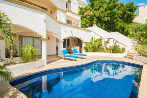 Villa Victoria by Cabo Villas