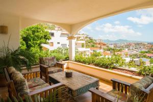 Villa Victoria by Cabo Villas