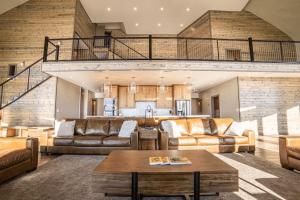 Dual Cabin- Yellowstone Family Retreat- Sled Hill