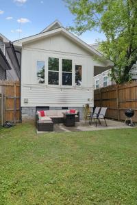 Stylish Duplex Near Downtown & East Nashville Fun