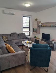 Apartment Sunshine, Sea View & Beach!