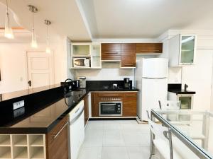 PÉ NA AREIA 30 passos do mar Apto 101