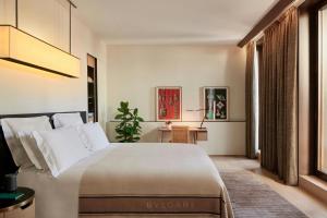 Deluxe, Guest room, 1 King room in Bulgari Hotel Milano