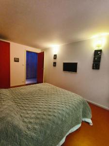 Villas ღ Villa des Astres 850 m2 - Piscine, Jacuzzi, Sauna, Hammam, & Salle de Cinema : photos des chambres