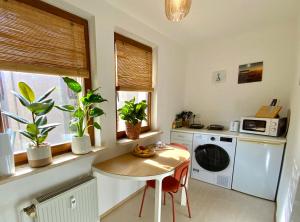 Ruhe & Charme - Family Apartment for 4 People, Self-Check-In, Free Parking, U-Bahn, Netflix