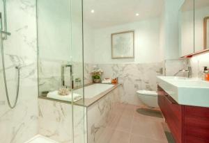 Apartment 4 Bedrooms Madrid