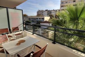 Charming apartment between beach and center of Juan-les-Pins