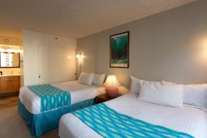 Spacious Waikiki Getaway 2208T2