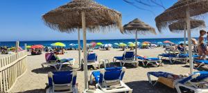 2 Bed Villa - Sleeps 5 - Private Pool & Garden