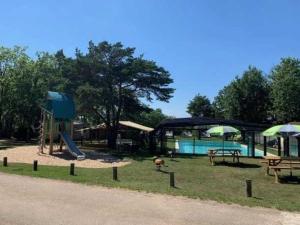 Campings Chalet 4 etoiles - Piscine - ccafdif : photos des chambres
