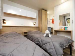 Campings Chalet 4 etoiles - Piscine - ccafdif : photos des chambres