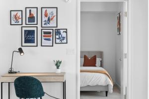 Rooftop Pool Modern 2BR, 2BA - Panoramic Hollywood views