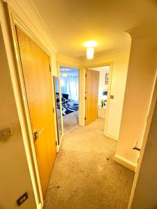 Birmingham City Centre Cozy 1BR with Projector