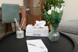 Happy House-Steps from Nea Chora Beach