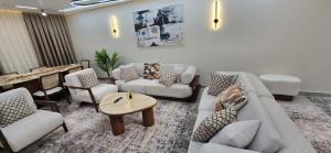 شقه فندقيه فاخره Vip لك بالكامل مدينه نصر