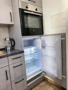 2-room flat with private entrance & privat parking