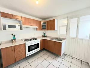 Super zona comercial y cerca de todo