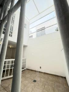 Super zona comercial y cerca de todo