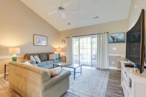 2 Mi to Water Myrtle Beach Condo with Pool Access