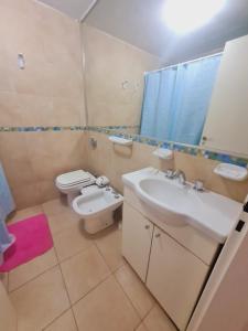 UN DORMITORiO EN EL CENTRO DE NEUQUEN CERCA DE TODO