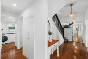 City Calm Retreat and A Peaceful Family Haven