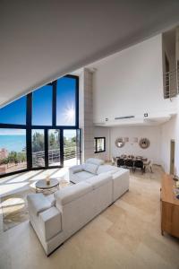 Ultra-Luxury Panoramic Sea View Villa with Private Pool & 200m Sky Terrace & Garage in Alicante