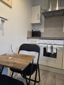Canalside 1 bed flat